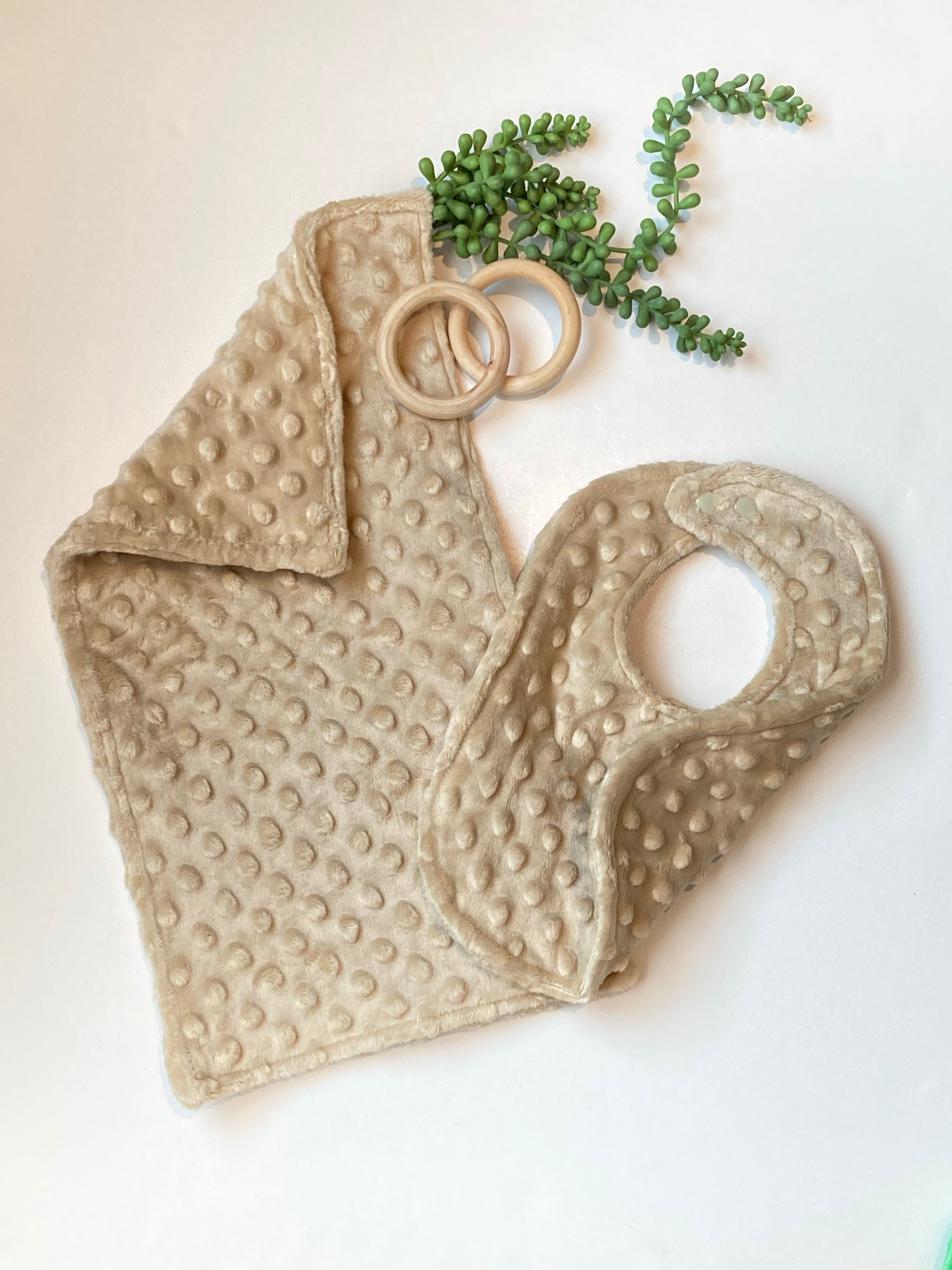 Minky baby Bib & burp cloth bundle, solid colors to choose, soft, padded, absorbent baby shower gift